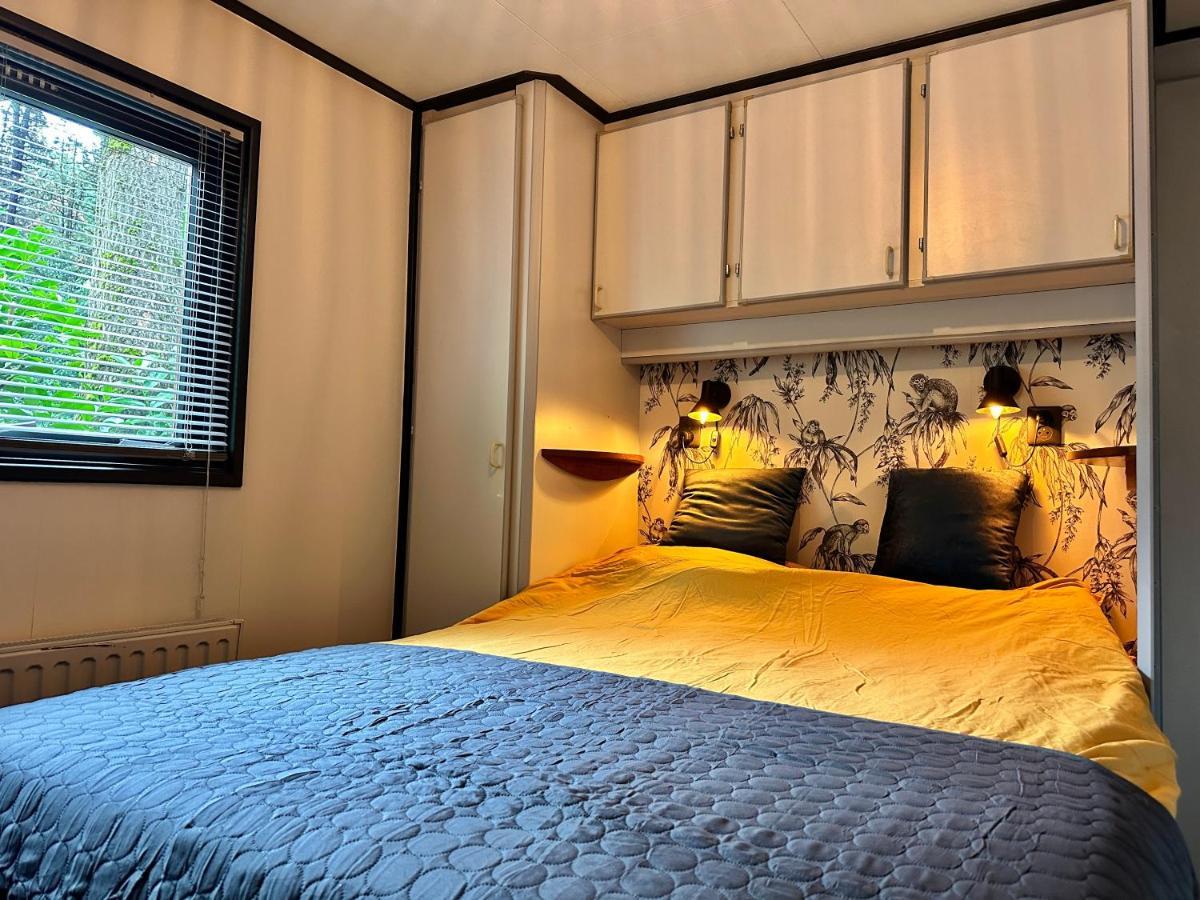 Gezellig Chalet Met 2 Slaapkamers Aan Bosrand Erm Екстериор снимка
